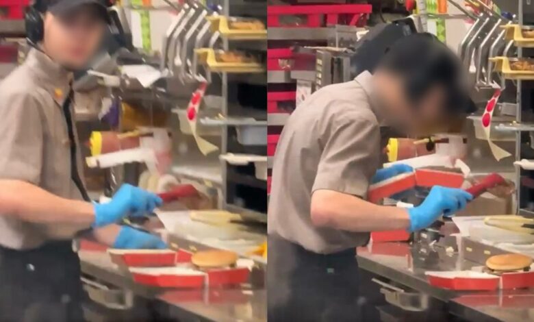 Marahkan pelanggan, pekerja ludah dalam burger