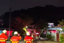Warga emas, anggota perubatan bomba sukarela diselamatkan dalam kebakaran