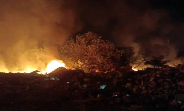 Bomba padam kebakaran longgokan sampah 0.8 hektar di Bestari Jaya