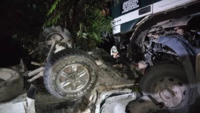 Tiga lelaki maut pikap bertembung dengan lori tangki