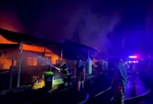 Dua rumah terbakar, seorang lelaki ditahan