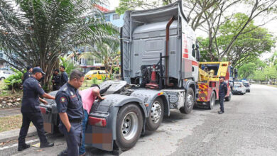 City council tows heavy vehicles parked illegally in Shah Alam