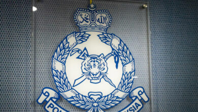Melaka arson destroys two cars at cop’s home, suspect’s motorcycle also goes up in flames
