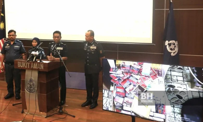 Op Kontraban Mega 1.0 rampas rokok, minuman keras bernilai RM12.2 juta