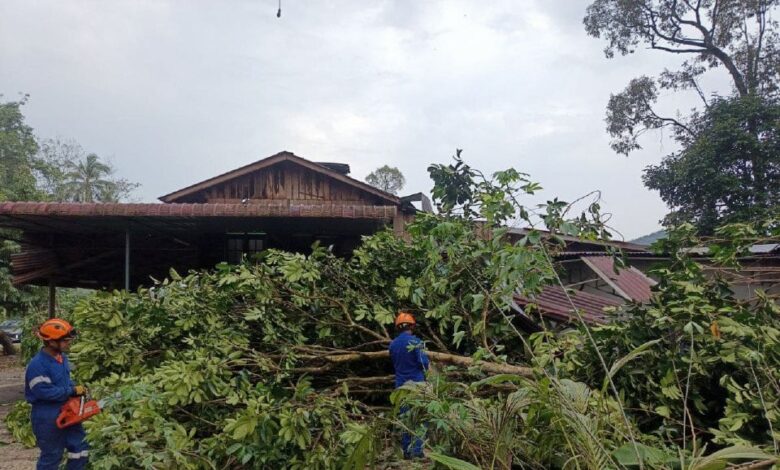 60 rumah daripada 8 kampung di Sik rosak akibat ribut