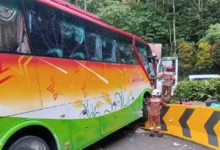 Dua cedera bas persiaran rempuh 2 kenderaan di Genting Highlands