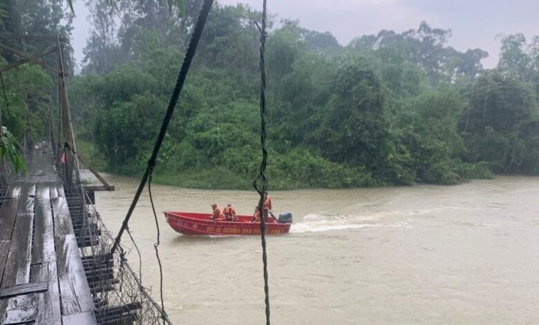 Wanita dilaporkan hilang dikhuatiri lemas, kereta ditemui atas jambatan