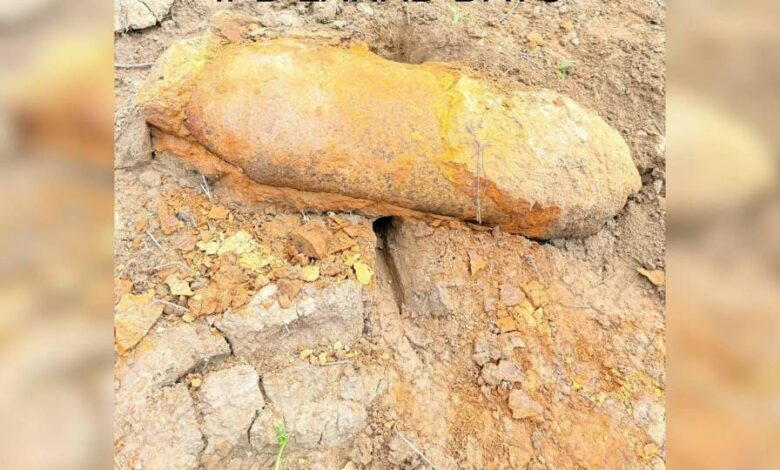 Bom lama dipercayai peninggalan Perang Dunia.