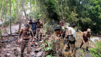 Bomba selamatkan dua lelaki cedera di air terjun Taman Eco Rimba