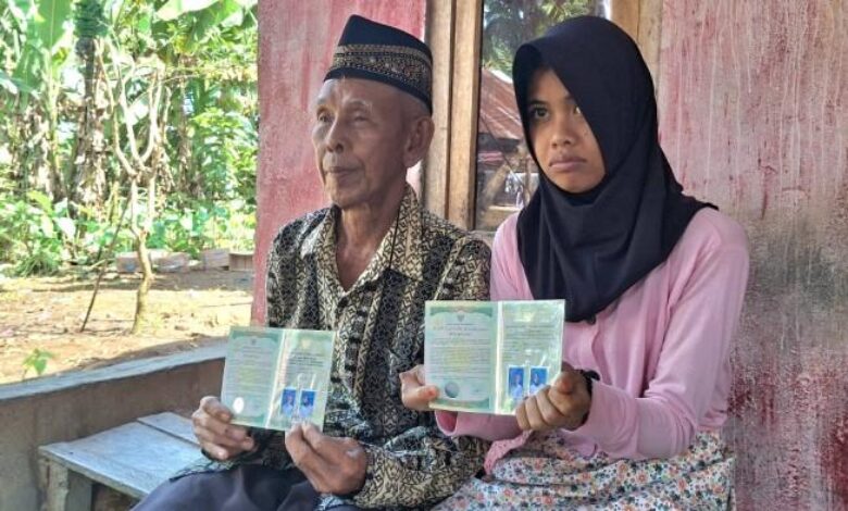 Jarak usia 46 tahun, kahwin bukan kerana harta