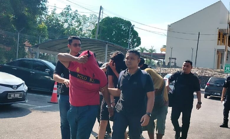 3 individu didakwa bunuh penganggur