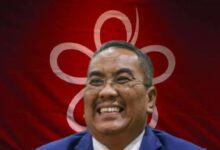 Bunga Di Sunting, Perdu Di Berakkan