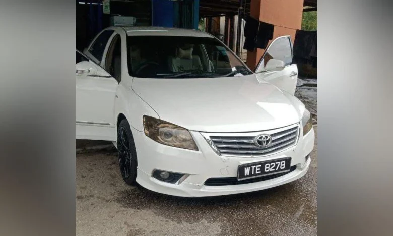 Menantu putih mata, Camry bapa mentua dilarikan dari pusat cuci kereta