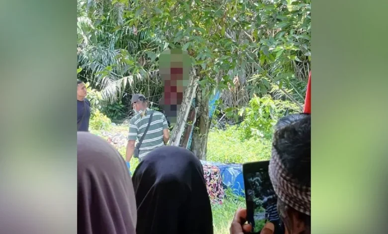 Lelaki maut tergantung atas pokok