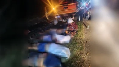 Empat maut pikap terbabas rempuh pokok di SKVE