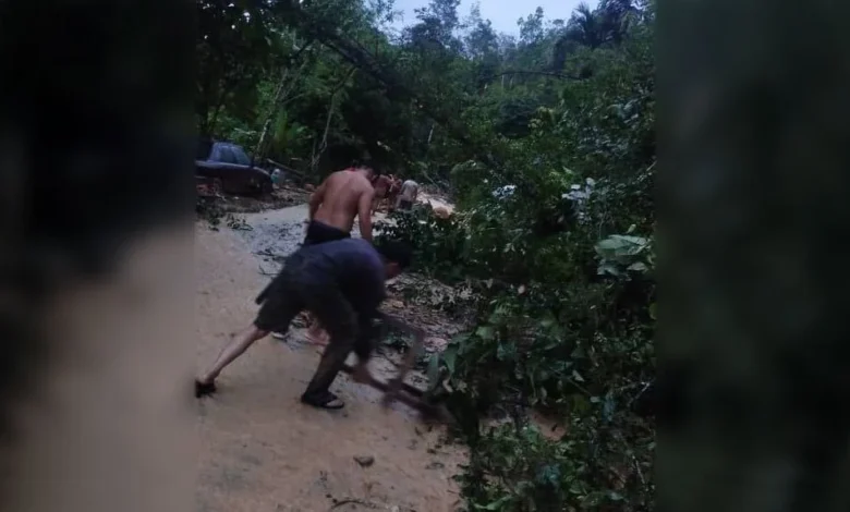 Seorang hilang manakala seorang lagi terselamat, kediaman dihempap tanah runtuh di Penampang