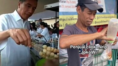 ‘Kembar’ Jokowi jual makanan depan sekolah
