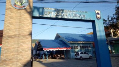 Pelajar pukul naib pengetua depan ibu bapa