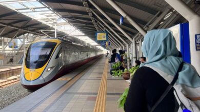Perkhidmatan KTM Komuter, ETS terjejas ekoran hujan lebat, angin kencang
