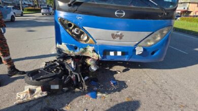 Remaja maut terperosok bawah bas selepas kemalangan