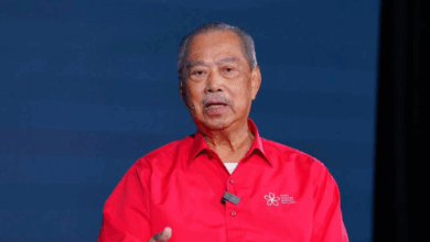 Armada tells Saifuddin to quit Bersatu if he no longer trusts Muhyiddin