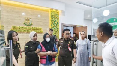 Pegawai bank dicekup gelapkan wang lebih RM6 juta