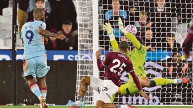 Brentford tambah luka West Ham