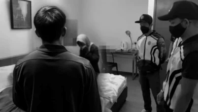 Suami orang dicekup selingkuh dengan janda di hotel, 'ubat kuat' turut dirampas