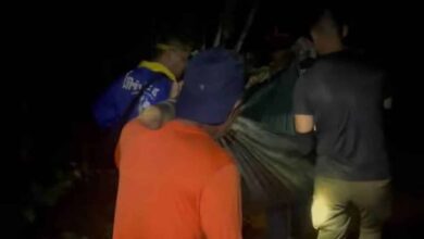 Pendaki parah disambar petir ketika hujan lebat