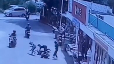 Motosikal ditendang wanita, pencuri lari lintang-pukang