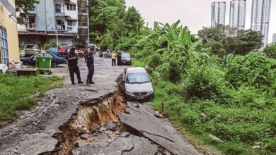 Cerun setinggi 10 meter runtuh di Jalan Klang Lama