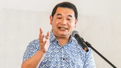 Stay put and strive, Rafizi