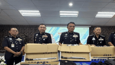 Three suspected criminals shot dead after policeman slashed