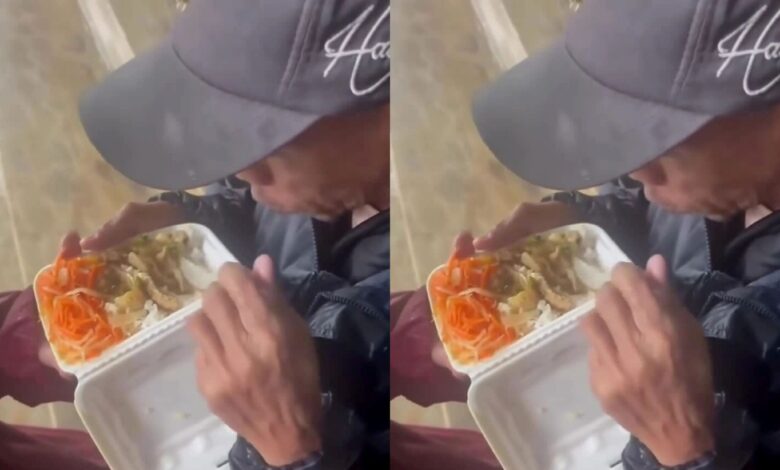 Gembira dapat jamah nasi panas selepas 4 hari berendam banjir