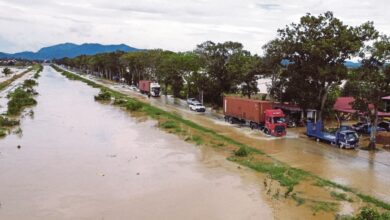 Banjir: Hampir 25,000 penduduk terjejas di 8 negeri