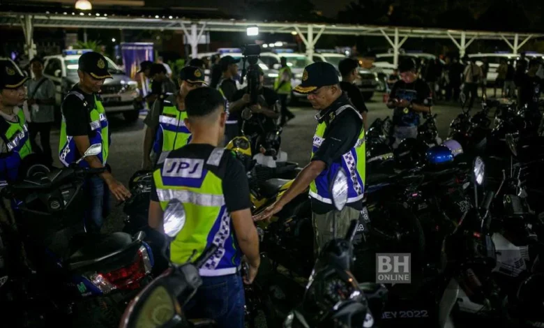 'Saya cuma nak isi minyak, bukan berlumba'