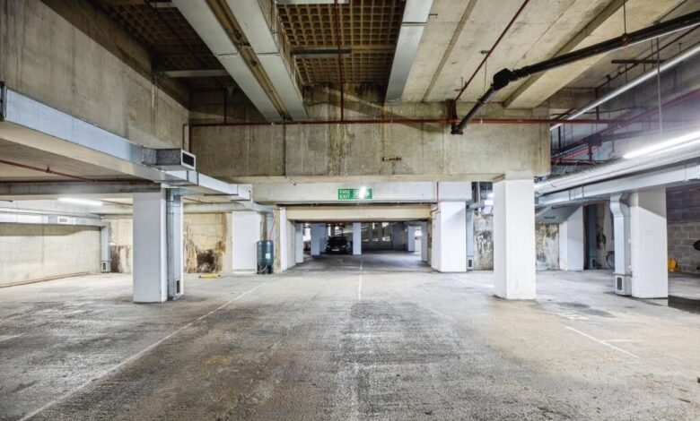 Lot parkir untuk dijual, harga lebih RM800,000