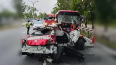 Pemandu kereta 'sport' maut, Toyota GR bertembung bas 'pink'