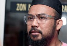 Datuk Red Titip Pesanan Buat Kamal Adli Di Tengah Isu Rumah Tangga Dengan Uqasha