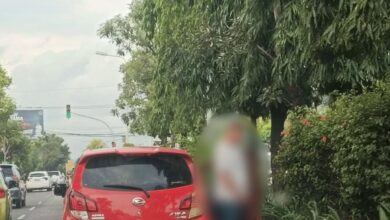 Pelancong ‘mat saleh’ kencing merata