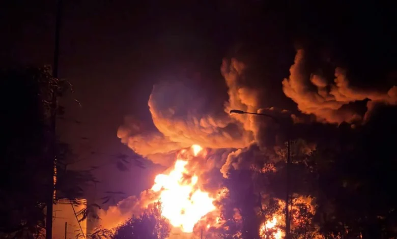 4 balai bomba dikerah padam kebakaran 2 kilang di Telipok