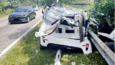 Suami isteri maut, bayi cedera kemalangan 3 kenderaan