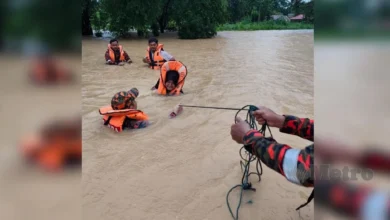 Banjir: Mangsa risau anak SPM minta segera dipindahkan