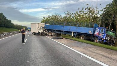 Pemandu, kelindan lori maut nahas 3 kenderaan berat