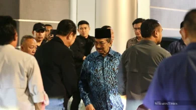 Tun Musa Aman visits Bung Moktar