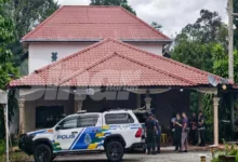 Mayat seorang individu tanpa identiti ditemukan di belakang sebuah rumah pusaka di Kampung Batu