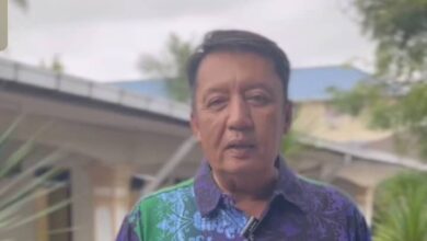 MACHANG, 17 Dis – Ahli Majlis Kerja Tertinggi UMNO merangkap Pengerusi UMNO Kelantan, Datuk Seri Ahmad Jazlan Yaakob menegaskan komitmen parti dalam menghadapi musim tengkujuh dengan menjemput Ketua Pejabat Tanah Jajahan Machang, Mohd Zamri Ibrahim, untuk meninjau Pusat Transformasi sebagai persiapan menghadapi kemungkinan banjir. Sebagai Pengerusi FELCRA Berhad, Ahmad Jazlan menyatakan lawatan tersebut penting bagi memastikan pusat ini sesuai dijadikan Pusat Pemindahan Sementara (PPS), bagi memberikan keselesaan kepada mangsa-mangsa banjir.