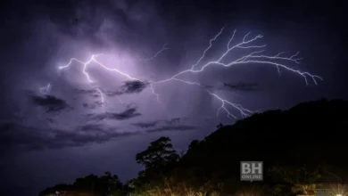 Bengkel cat dipanah petir, rumah dan 8 kenderaan terbakar