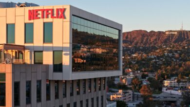 Netflix akan beli Warner Bros, harga hampir RM341 bilion