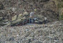 ‘Gunung’ sampah runtuh, 38 orang hilang